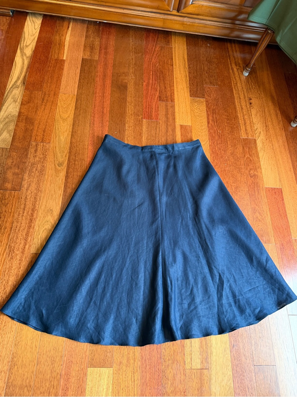 100% Linen Chaps Navy Skirt